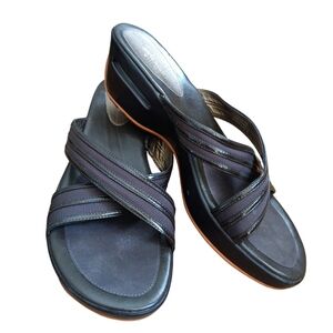 Cole Haan  brown G series Nike Air slip-on sandals. In mint condition SZ 10B